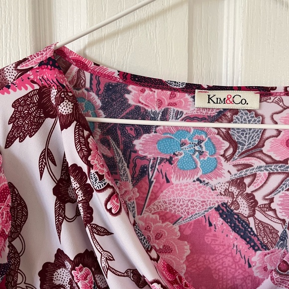 Kim & Co. Short Sleeve Blouse - Picture 3 of 4